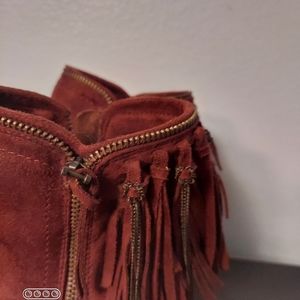 Not rated dark brownish orange